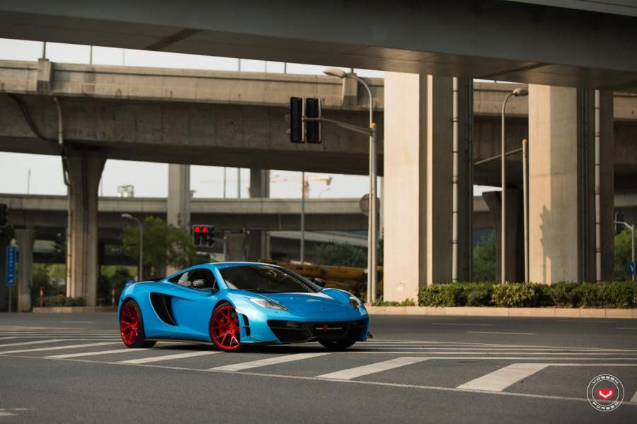  McLaren MP4-12C on Vossen Wheels (VPS-306) 2016 года  (фото 39 из 51)